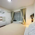 2Br 1Ba Guest Suite With King Bed - Free Parking - Renfrew Station - Central Location