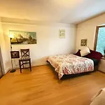 Vancouver Cozy Room- Near Kits Beach, Downtown & Ubc
