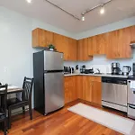 Charming Downtown Vancouver Apartment Near Waterfront Station