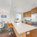 Elegant Two Bedroom Retreat Breathtaking Ocean And Skyline Views