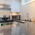 Private Cambie Village Suite Min Downtown And Skytrain