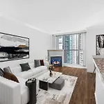 Chic And Central 2Br Home Next To Yaletown Nightlife