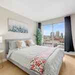 Panoramic Perfection Designer 2Br With City Views And Comfort