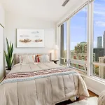 High Rise 2Br Apartment With Panoramic City Views