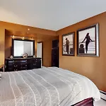 Central Chic City Stay