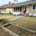 Oakridge Home