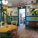 C&N Backpackers Hostel Vancouver