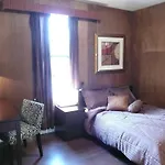 Mondeliving House Davie