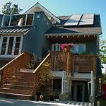Suite Dreams Vancouver Bed And Breakfast