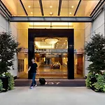 Auberge Vancouver Hotel