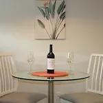 Hiddengem-Private Modern Home On Trendy Main St