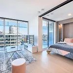 Capricorn Palace Luxury 1Bd 1Ba Apartment Plus Den In Downtown Vancouver
