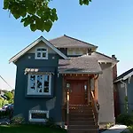 Suite Dreams Vancouver Bed And Breakfast