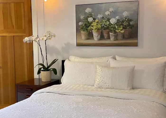 Beautiful, Quiet 3Br In Posh Kitsilano