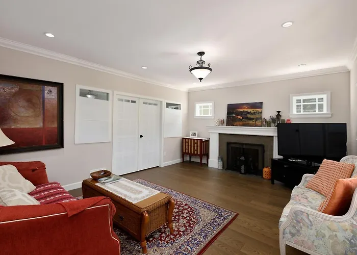 Cozy 4-Bedroom Home In Vancouver