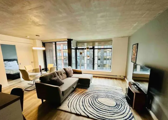 Downtown Luxe