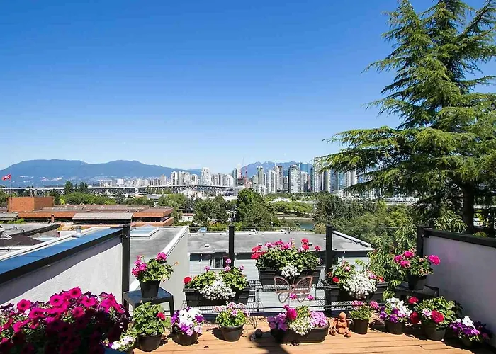 Billion Dollar Views In A Beautiful Fairview Slopes Heritage House