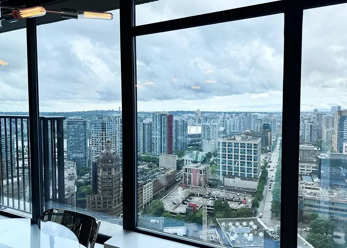 Luxury 2 Bedroom 40Th Floor Condo In Downtown Van