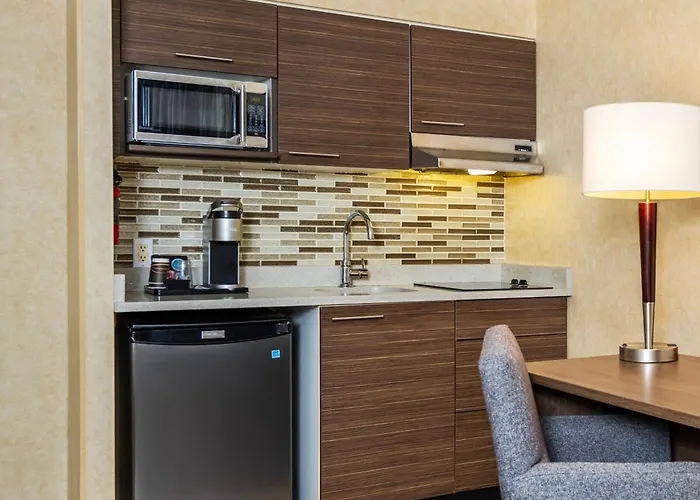 Grand Park Hotel & Suites Downtown Vancouver, Ascend Hotel Collection