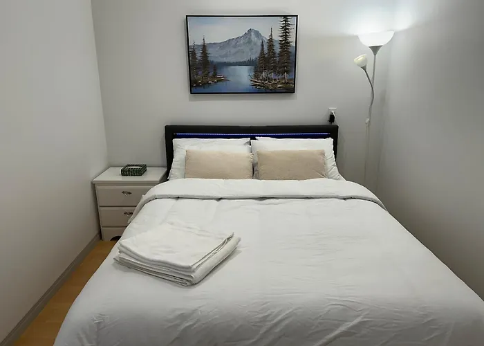 Charming Suite In Vancouver