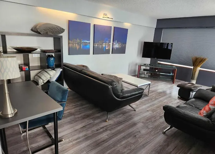 Modern Comfort- Furnished 3-Bedroom Oasis In Vibrant Vancouver
