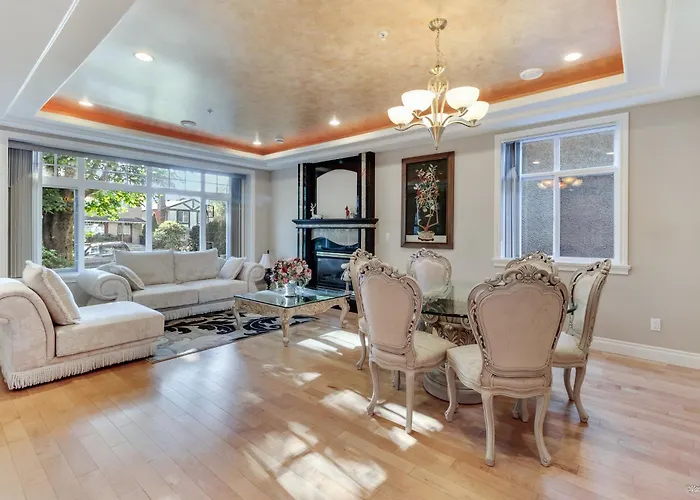 Modern Comfort Getaway In A Quiet Neighborhood Near Downtown Vancouver