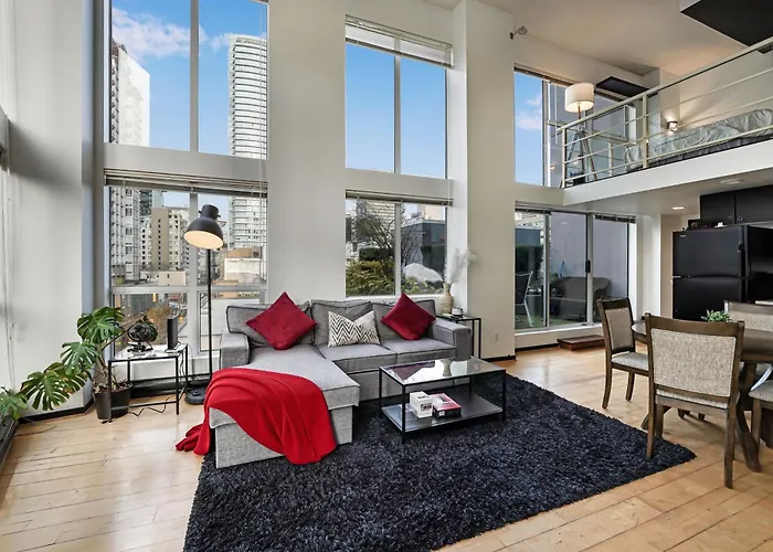 Sleek Urban Getaway Amid Cafes And Boutiques