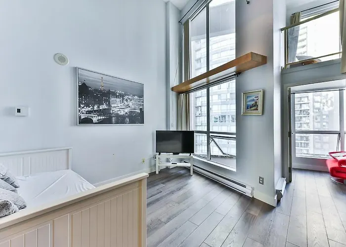 Funky Modern Loft In The Heart Of Downtown - #1 Best Location!