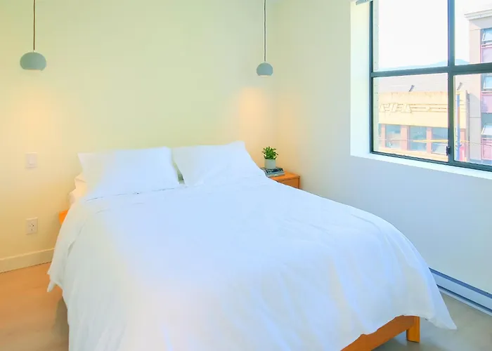 Newly Renovated 1 Bedroom Condo In Japantown! Near Gastown & Railtown!