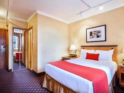 Howard Johnson By Wyndham Downtown Hotel 2*