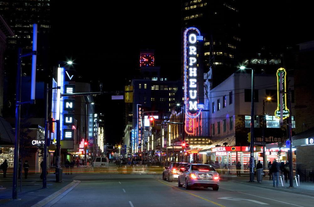 Sheraton Centre 4* Vancouver