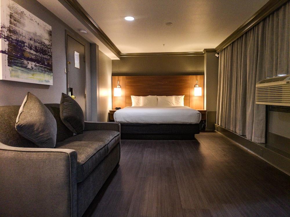 Days By Wyndham Downtown Hotel