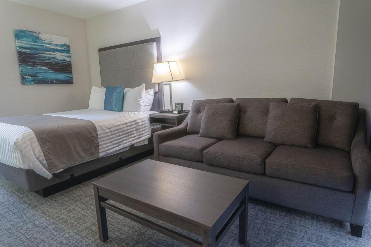 Western Sands Hotel 3*