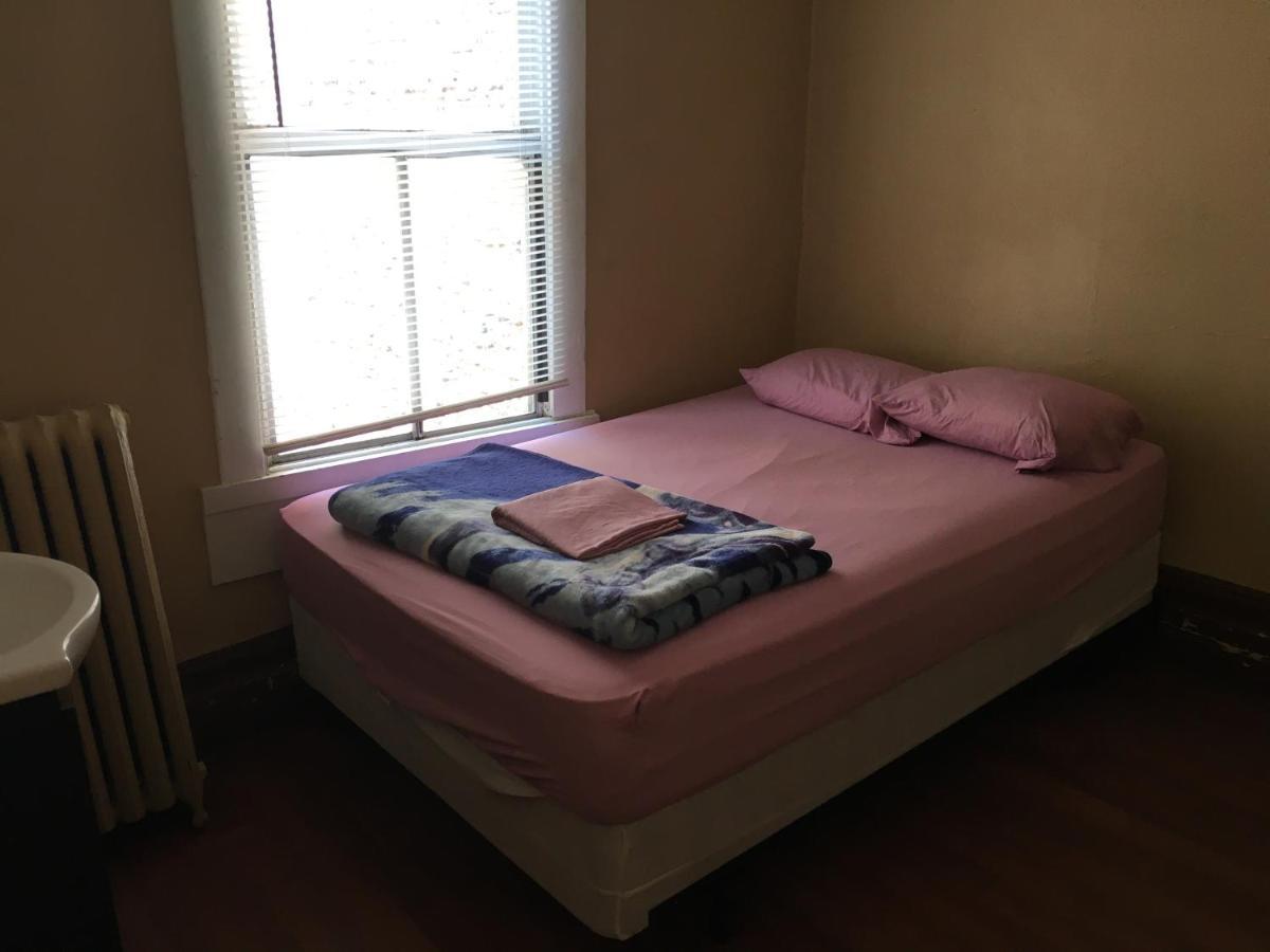 Main St Hostel *