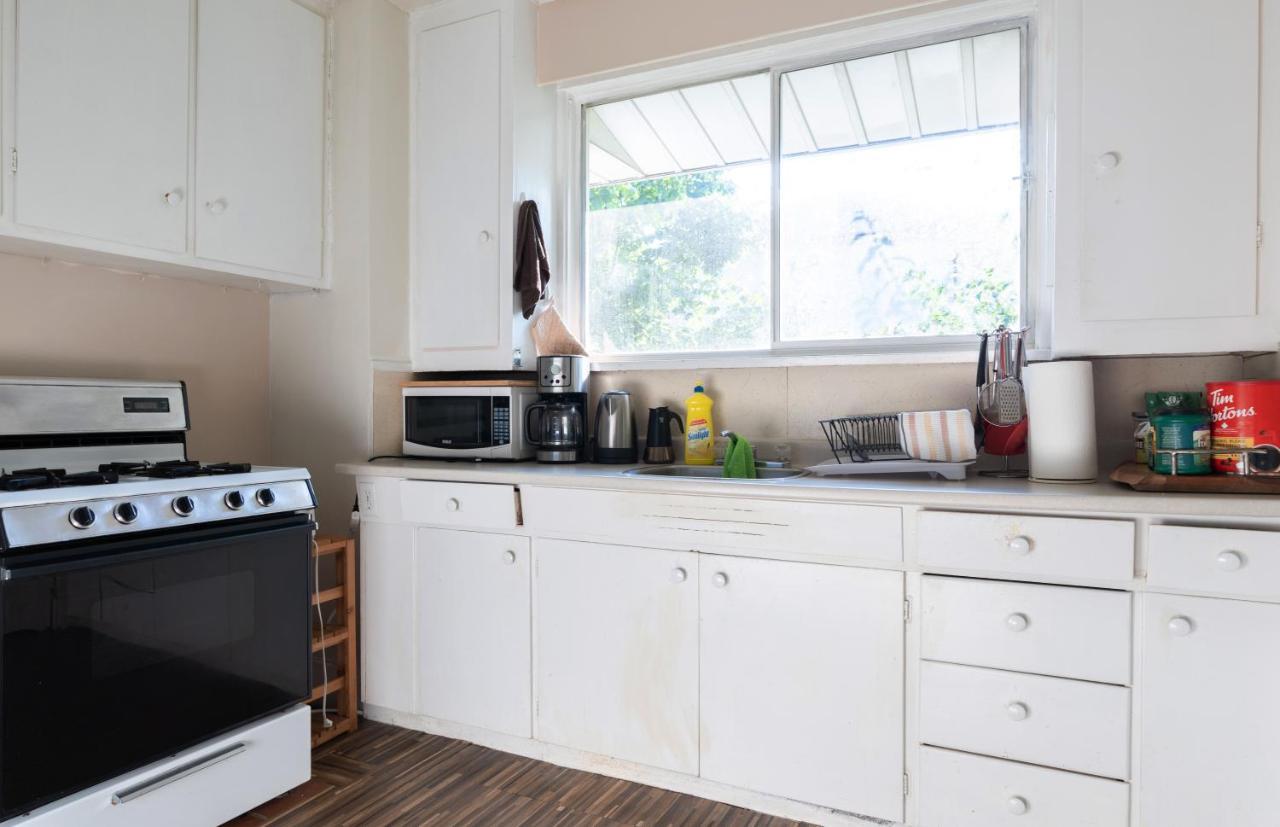 Villa Sunny Vintage In Kits With Free Parking Vancouver