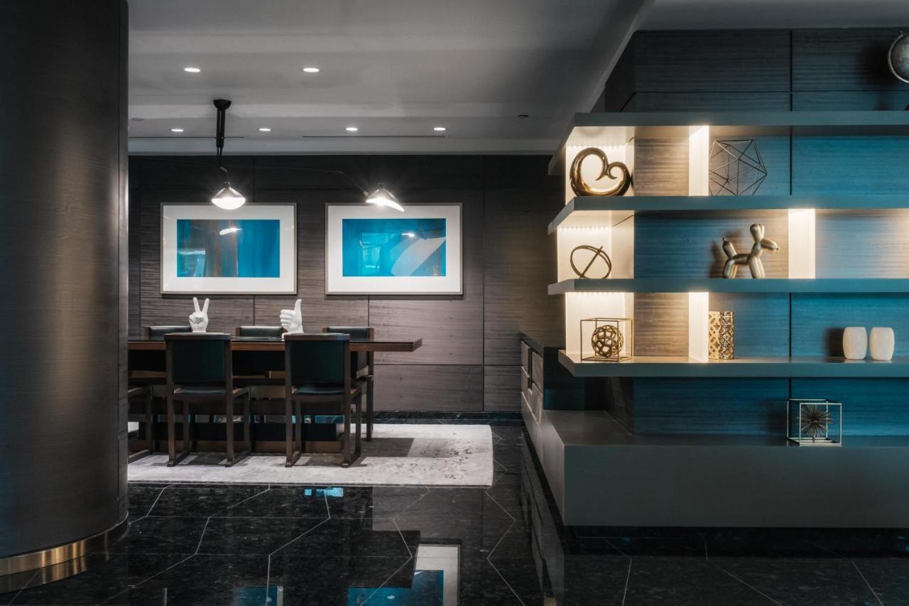 Paradox Hotel Vancouver Hotel Vancouver