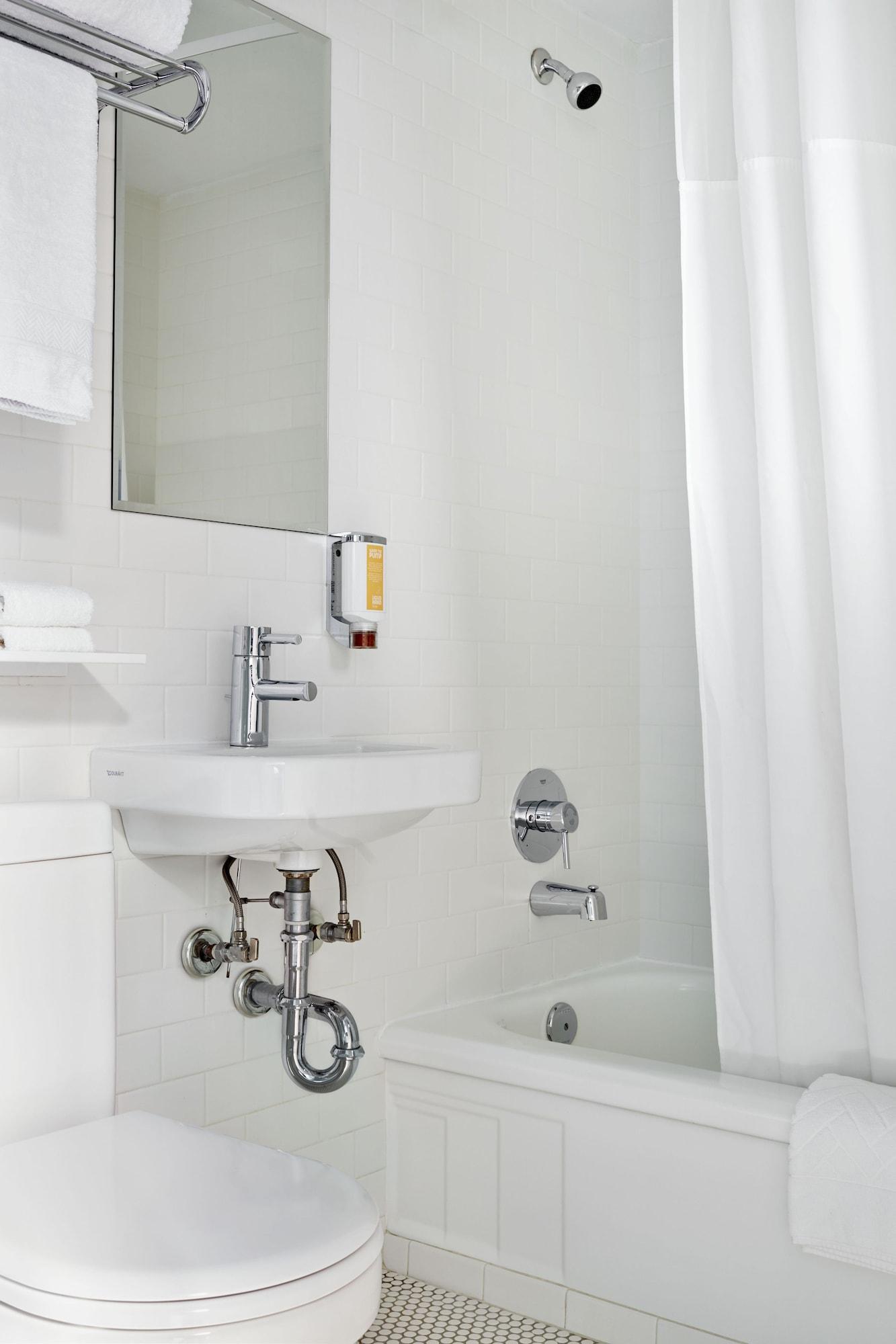 The Burrard Hotel 3*