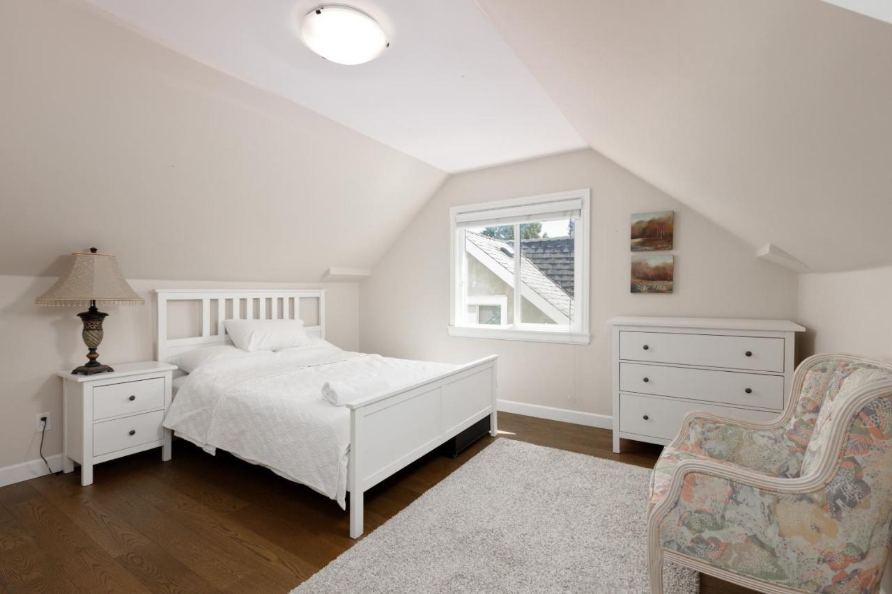 Cozy 4-Bedroom Home In Vancouver Holiday home Vancouver