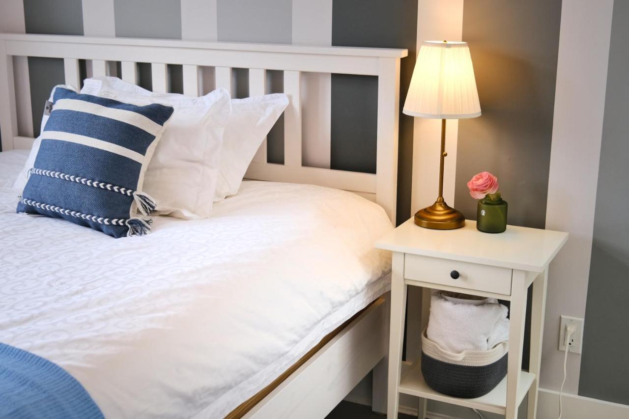 West Cozy Retreat By Host Launch Guest house