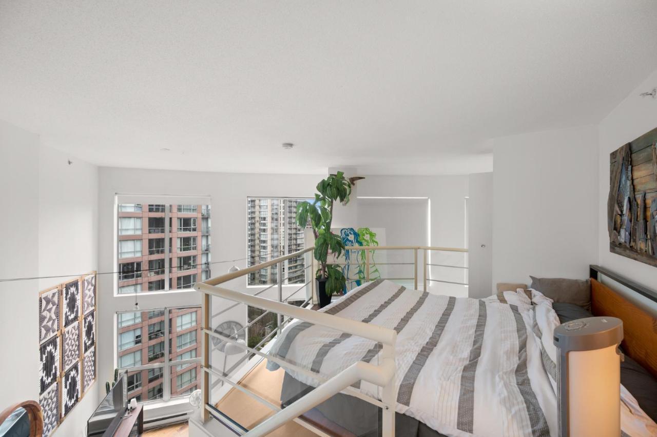 Apartment Rare Find Loft With Full Kitchen At Heart Of Downtown *