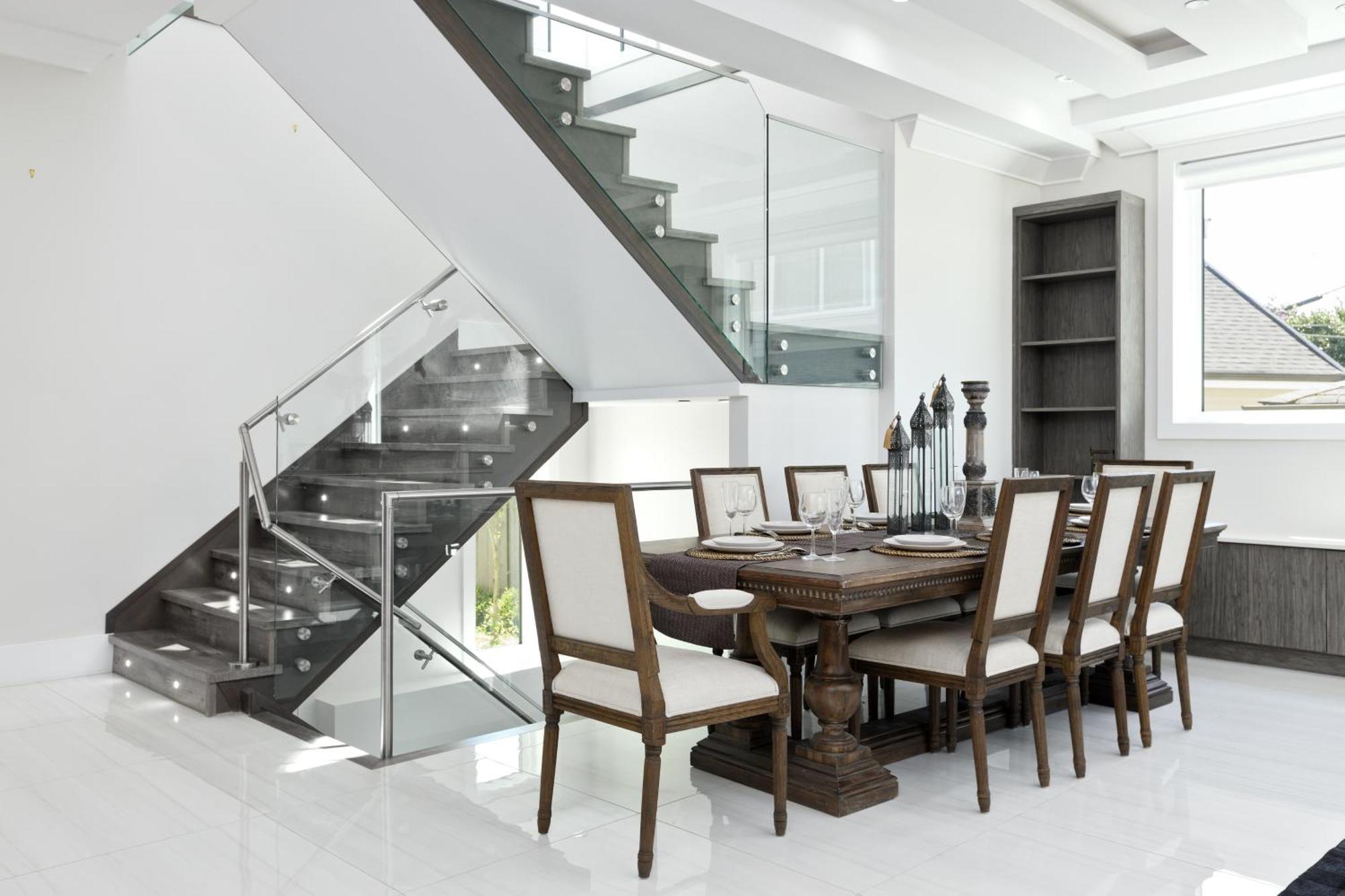 Cheerful 5 Bedroom House In Apartment