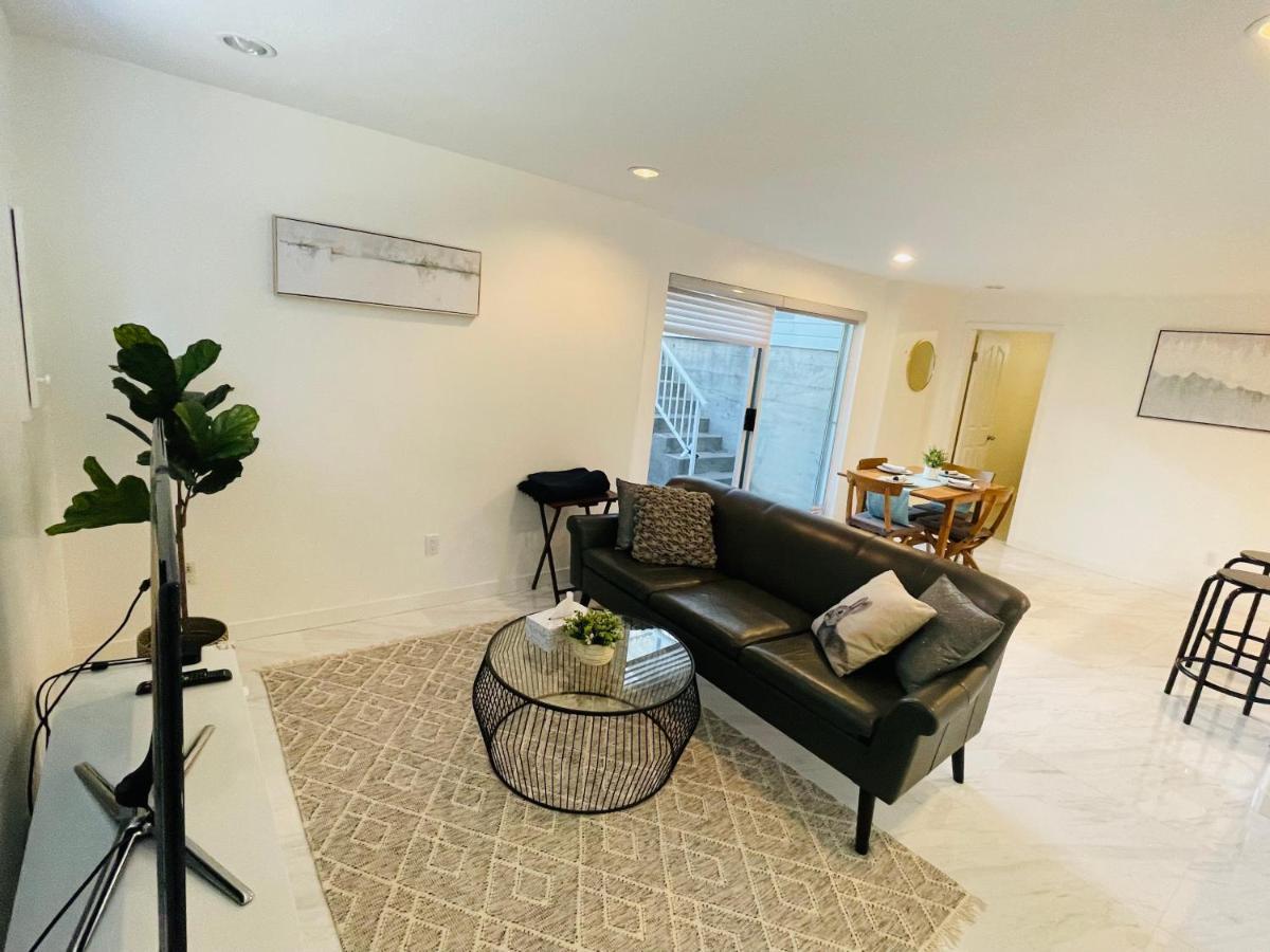 Adorable 2-bedroom Basement In *