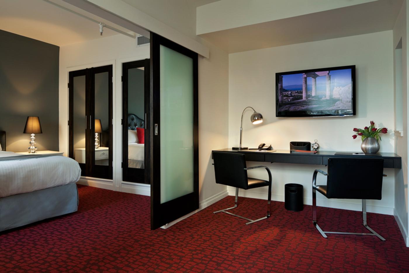 Moda Hotel Vancouver