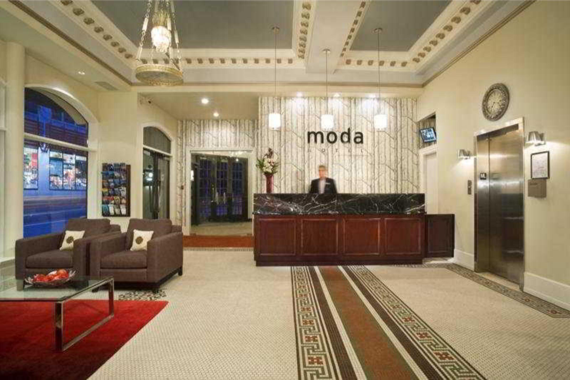 Moda Hotel Vancouver