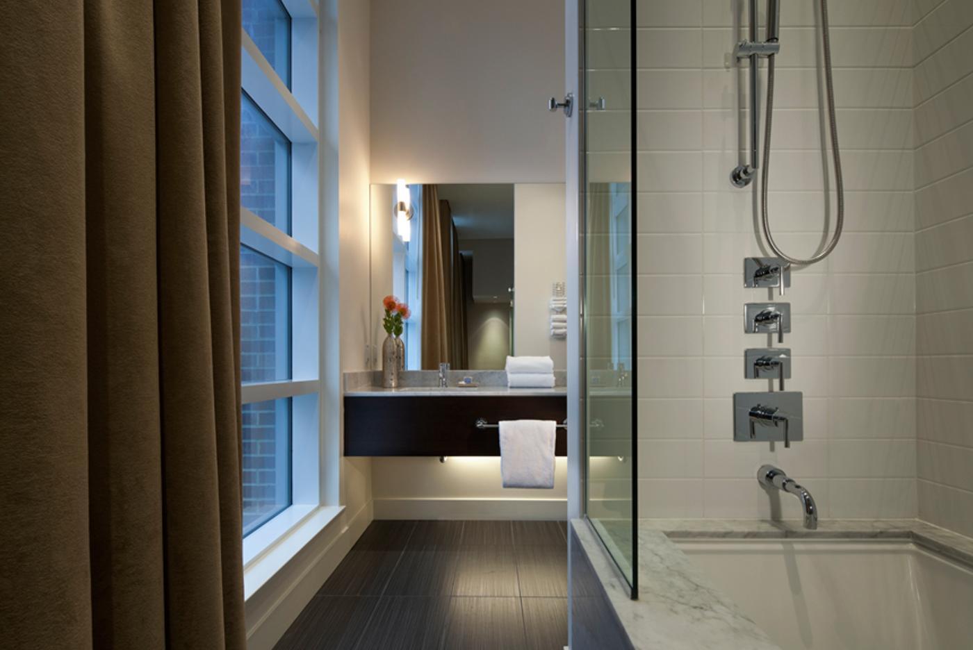 Moda Hotel Vancouver