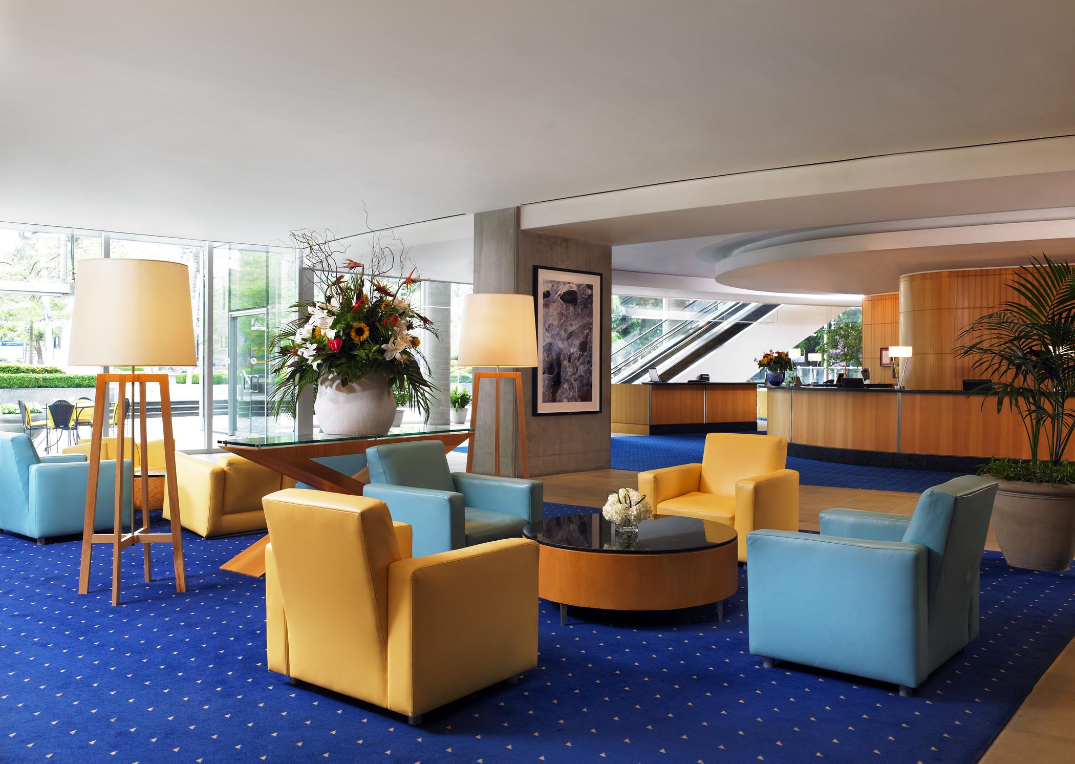 Sheraton Centre Hotel 4*