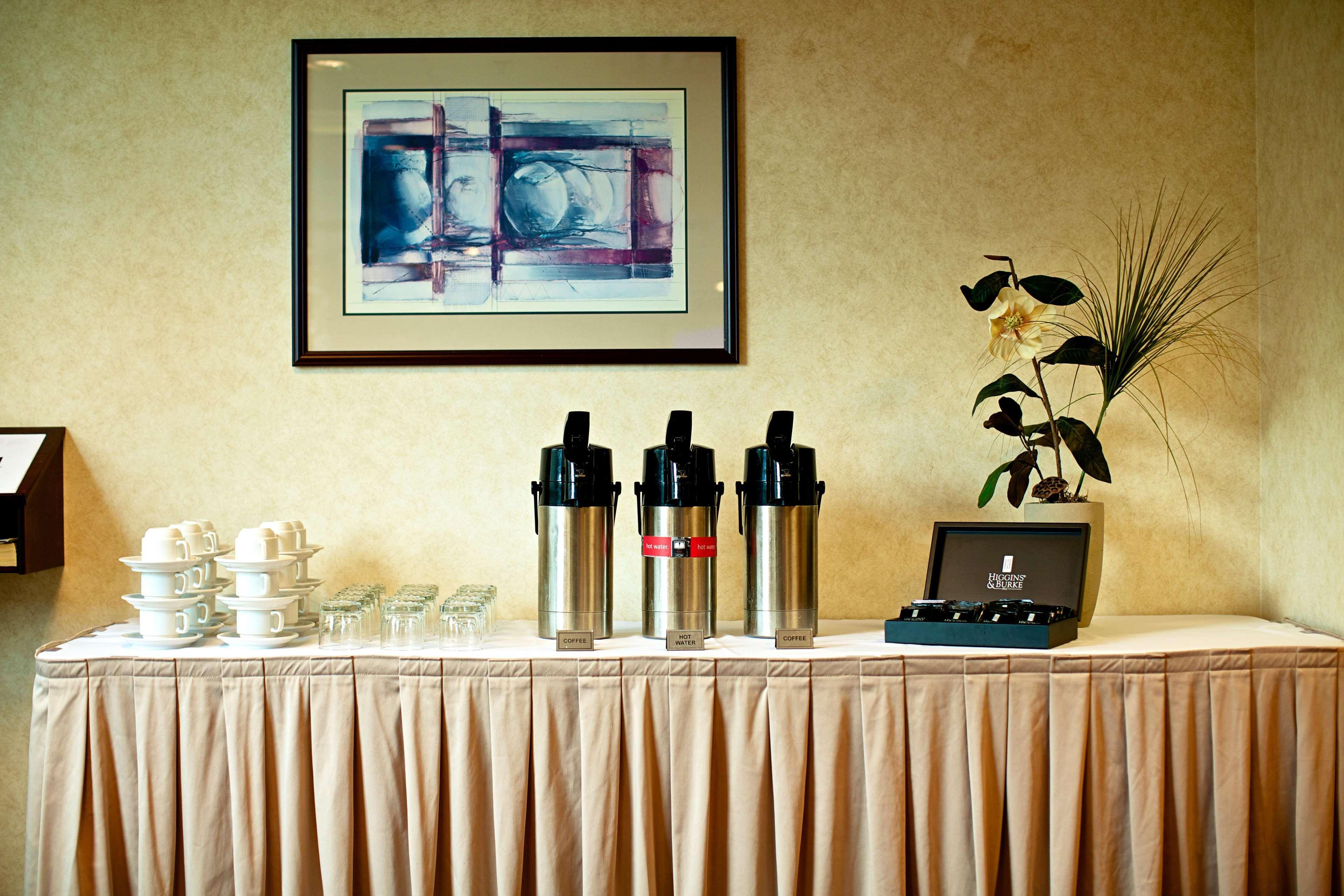 Hampton & Suites, By Hilton - Downtown