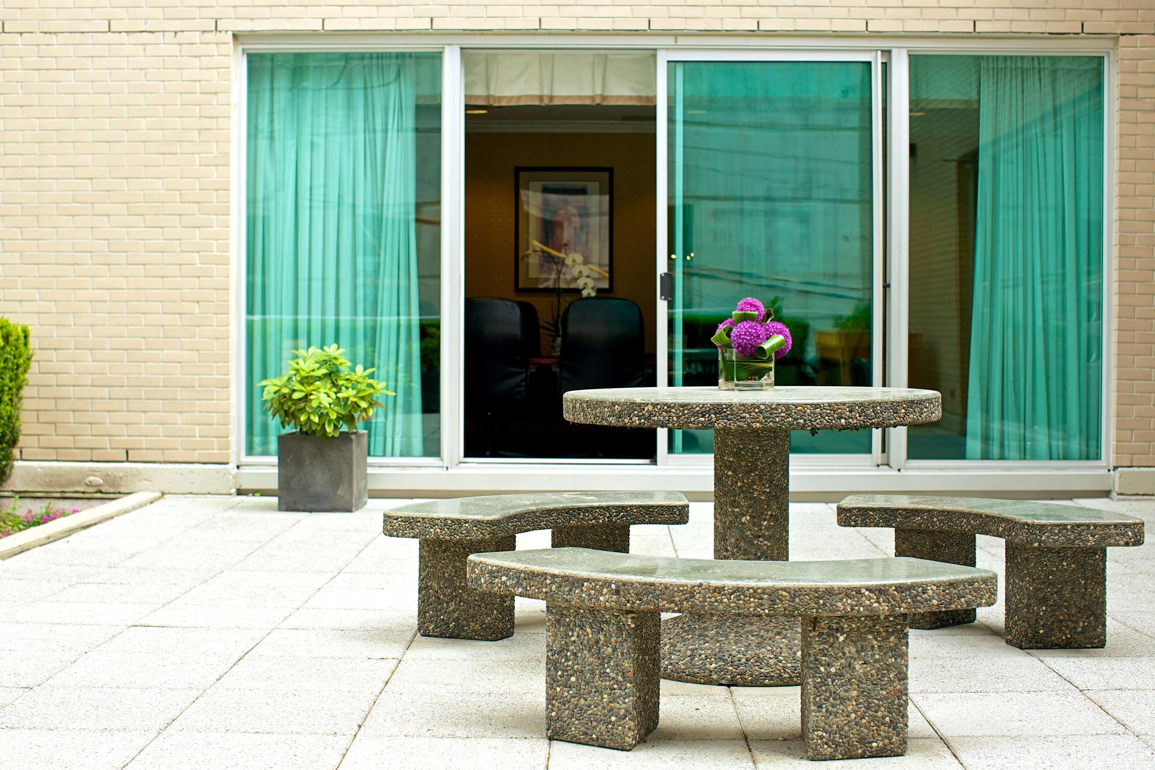 Hotel Hampton & Suites, By Hilton - Downtown 3*