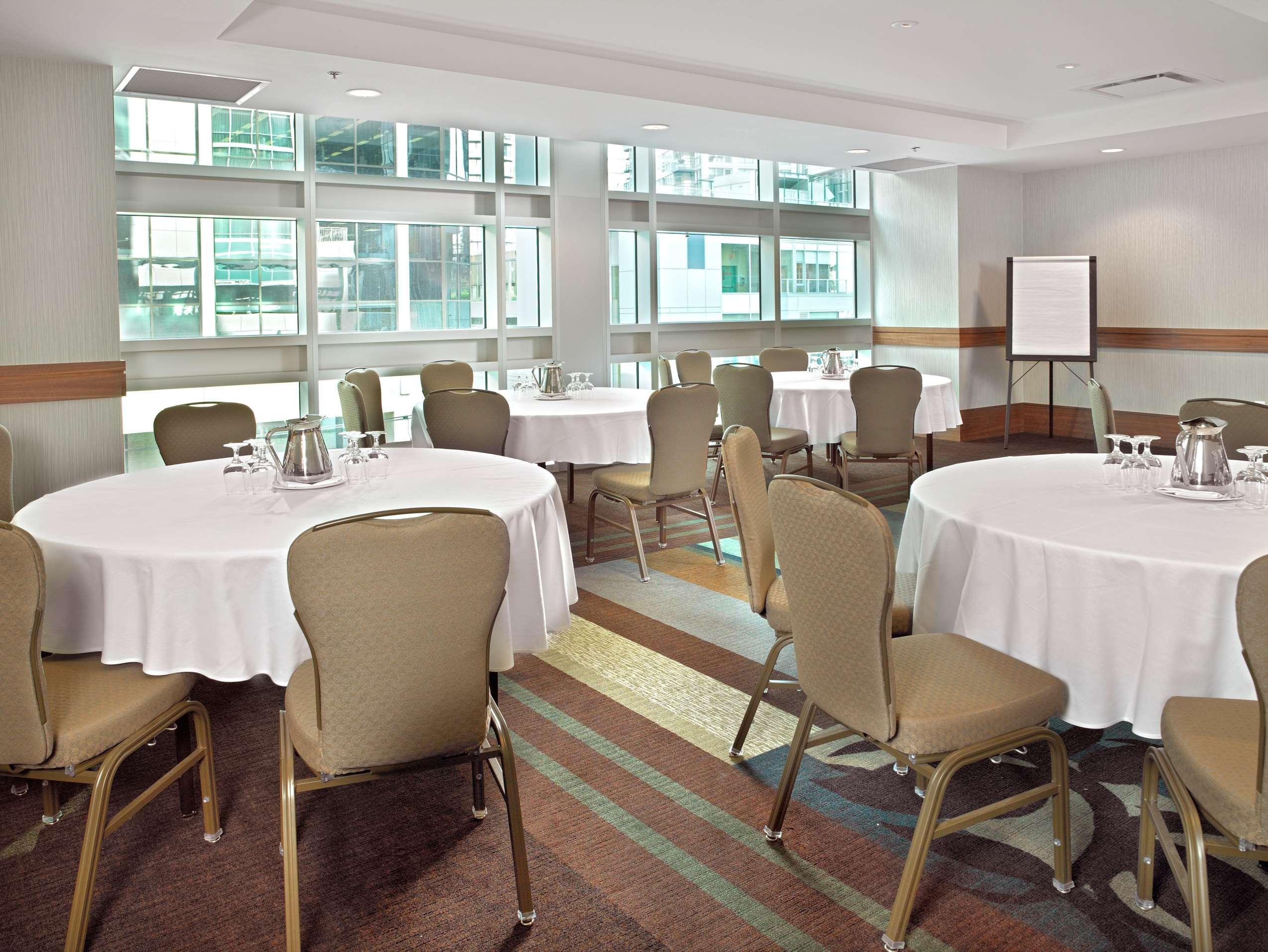 Hotel Coast Coal Harbour By Apa