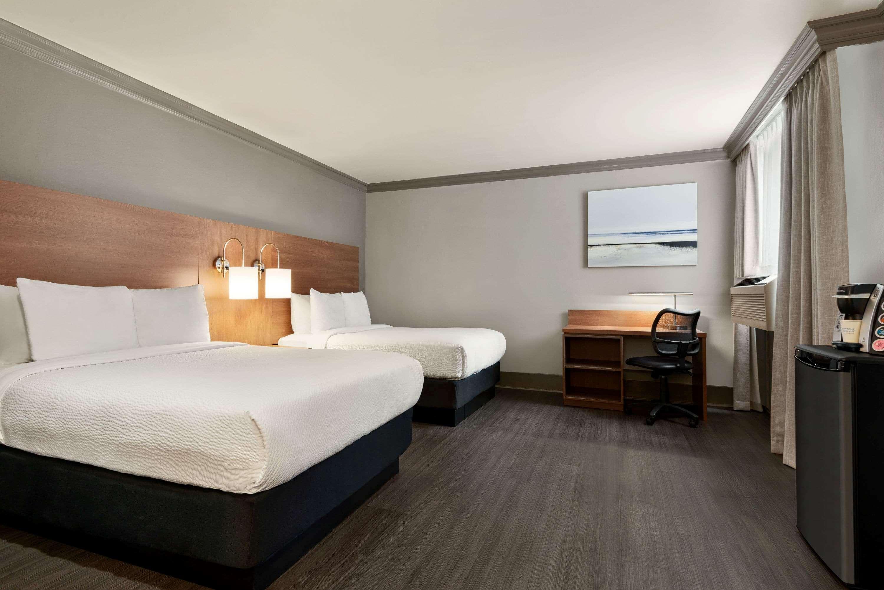 Hotel Days By Wyndham Downtown Vancouver